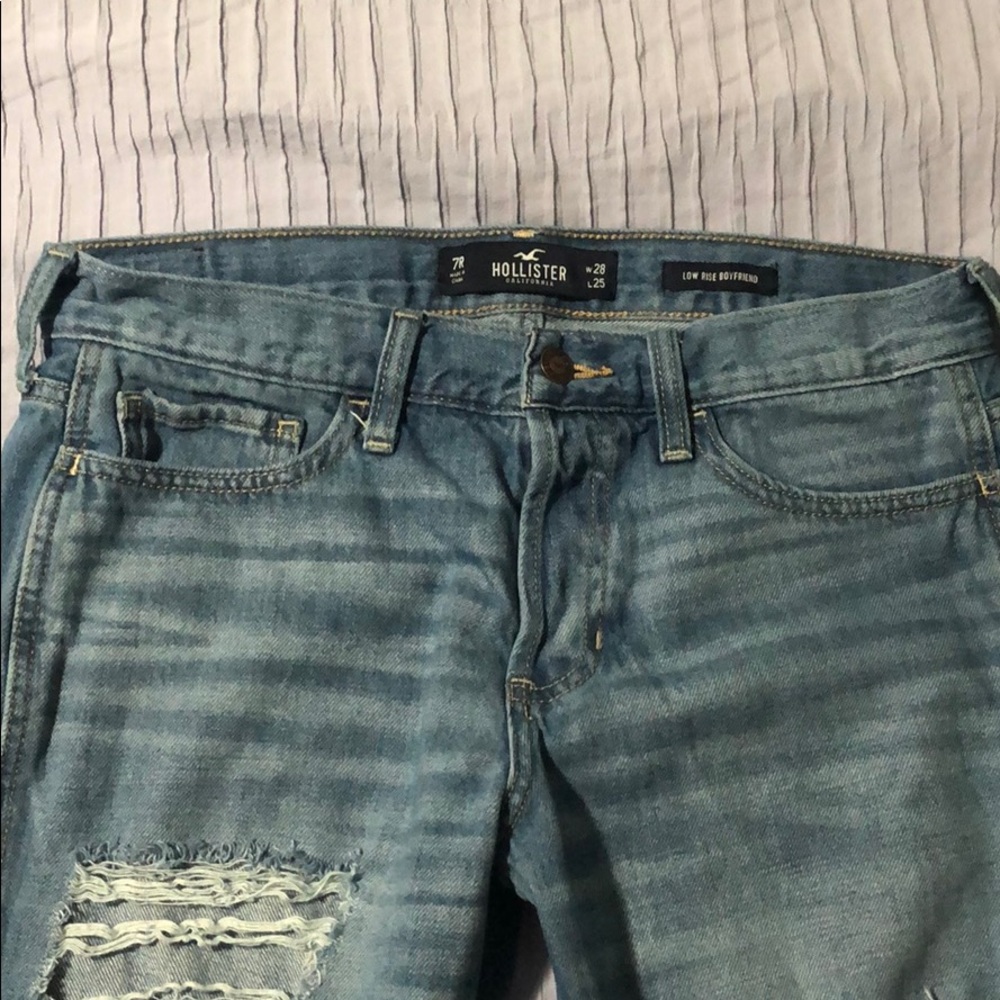 Distressed Capri jean